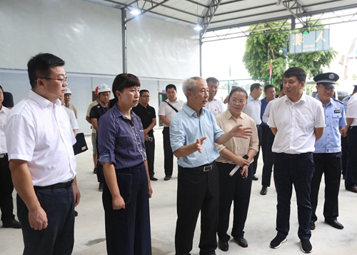 姚国华罗萍等调研南溪河口岸联检大楼建设推进情况.JPG 姚国华罗萍等调研南溪河口岸联检大楼建设推进情况.JPG